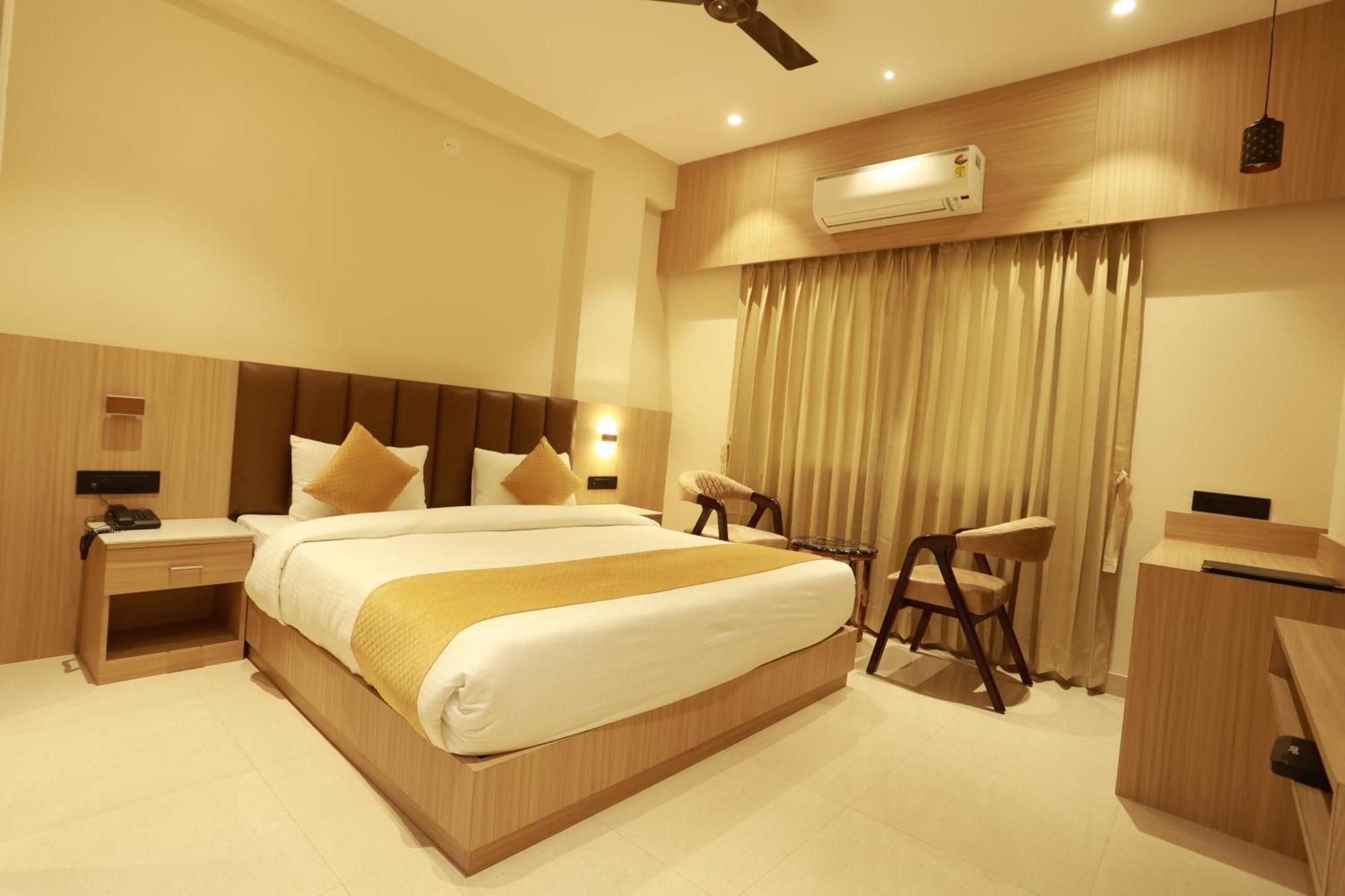 אודייפור Hotel Taviral Regency מראה חיצוני תמונה