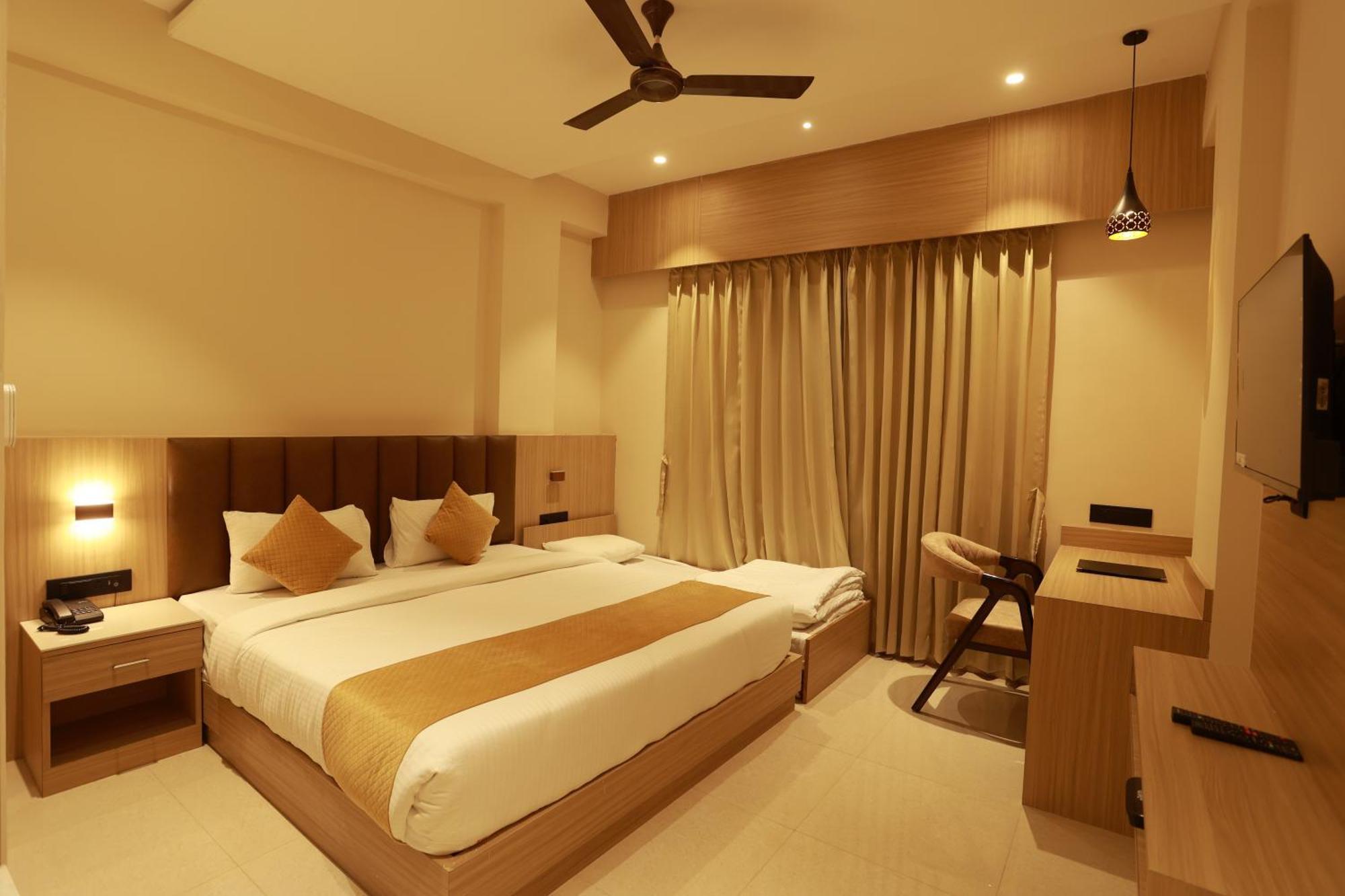 אודייפור Hotel Taviral Regency מראה חיצוני תמונה