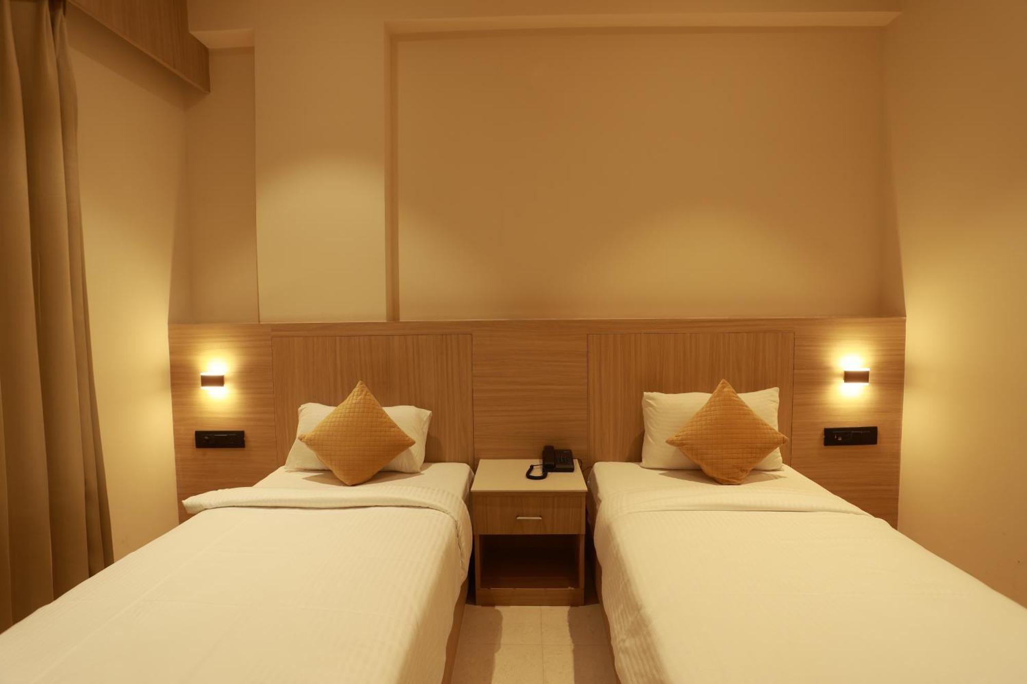 אודייפור Hotel Taviral Regency מראה חיצוני תמונה