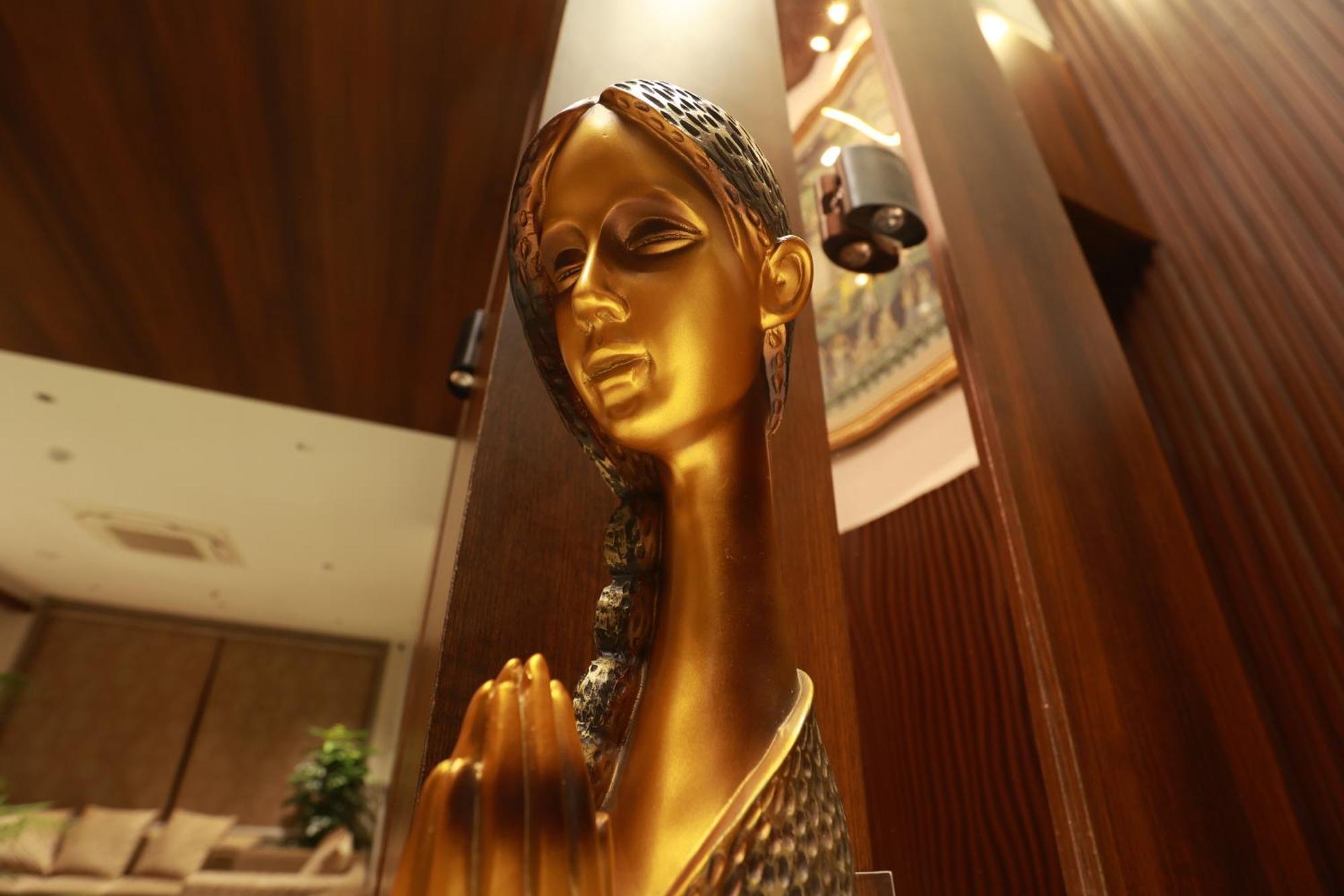 אודייפור Hotel Taviral Regency מראה חיצוני תמונה