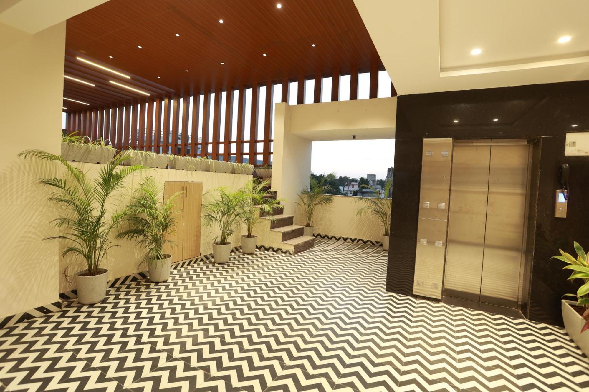 אודייפור Hotel Taviral Regency מראה חיצוני תמונה